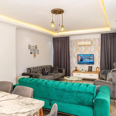 Hisaroenue'de 4 Yatak Odali Villa-villa Bahama Вилла *