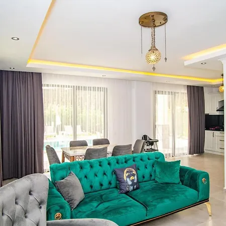 Hisaroenue'de 4 Yatak Odali Villa-villa Bahama * Фетхие