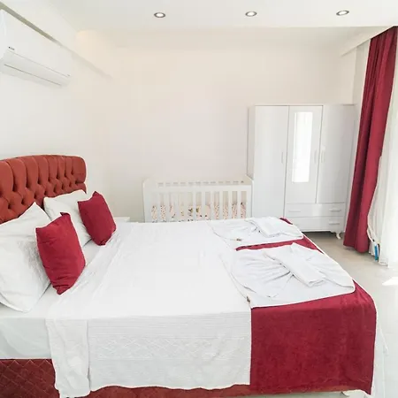 Hisarönü'de 4 Yatak Odalı Villa-villa Bahama Villa Fethiye