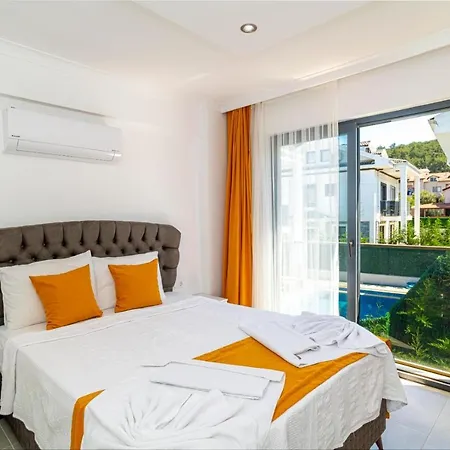 Hisarönü'de 4 Yatak Odalı Villa-villa Bahama Villa *